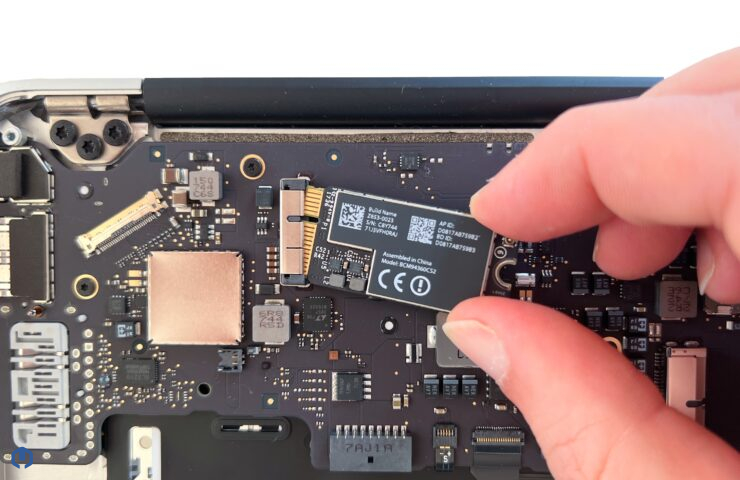 remplacer-carte-wifi-A1466